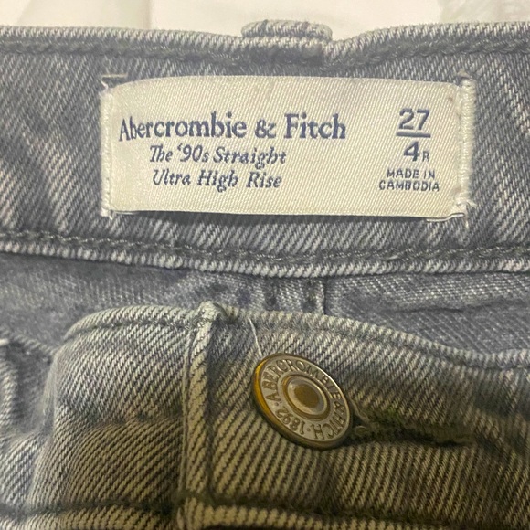 Abercrombie & Fitch Dark Grey Women’s 90’s Straight Jeans - Picture 1 of 4
